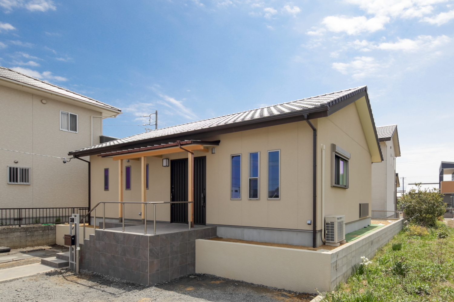 シンプルに暮らす 和風の平屋住宅 リビングモチーフキキの写真集 三重で注文住宅を建てる工務店